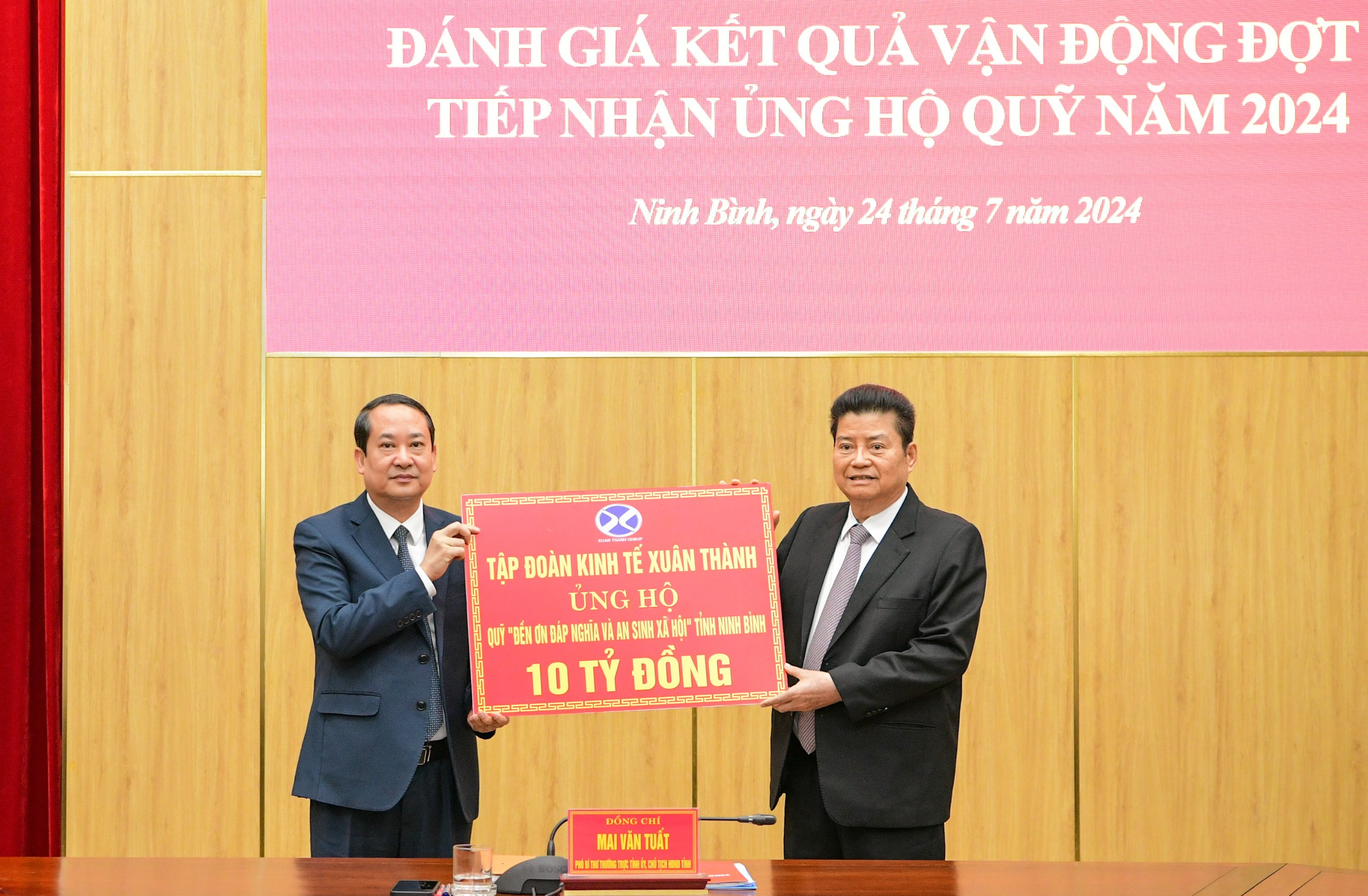 Xuan Thanh Group donated 10 billion VND to the Gratitude and Social Security Fund